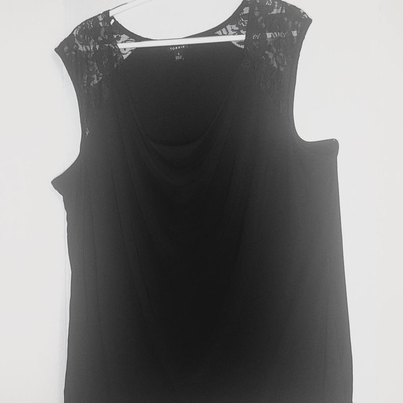 TORRID Sleeveless Top Lace Detailing - Picture 1 of 4
